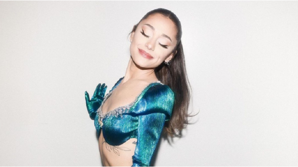 Ariana Grande le canta a sus haters