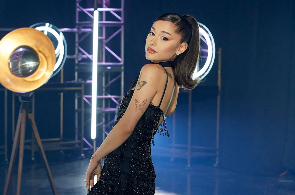 Ariana Grande borra miles de publicaciones en Instagram