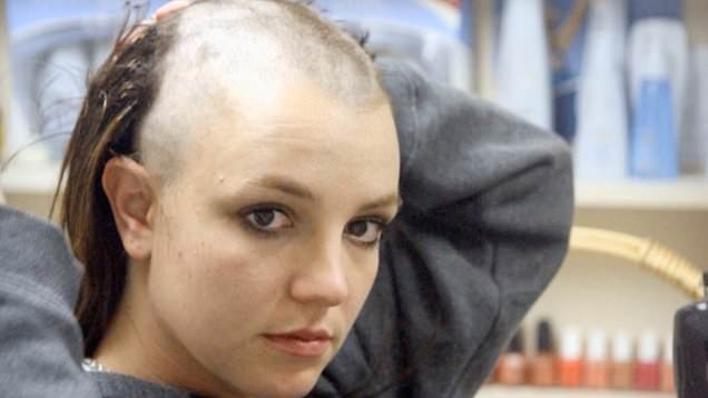 Britney Spears explica por qué se rapó hace años