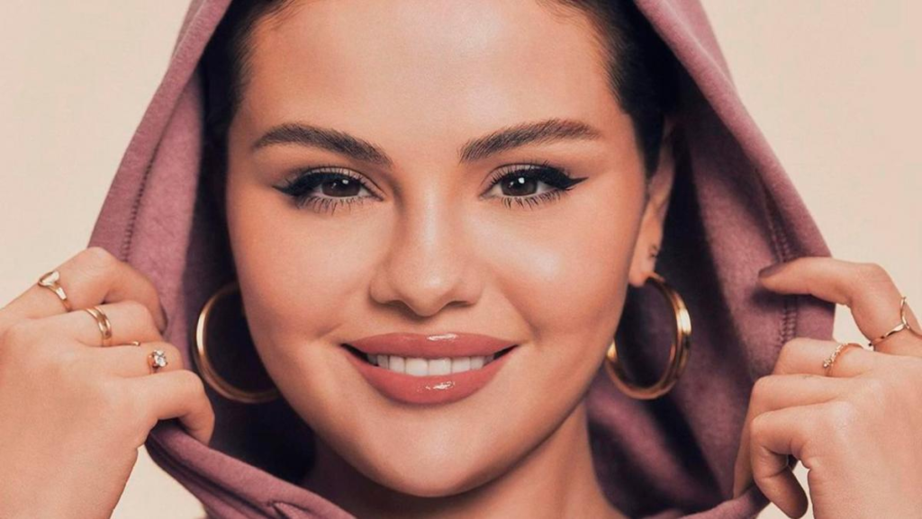 Selena Gomez donará lo que recolecte Rare Beauty a Gaza