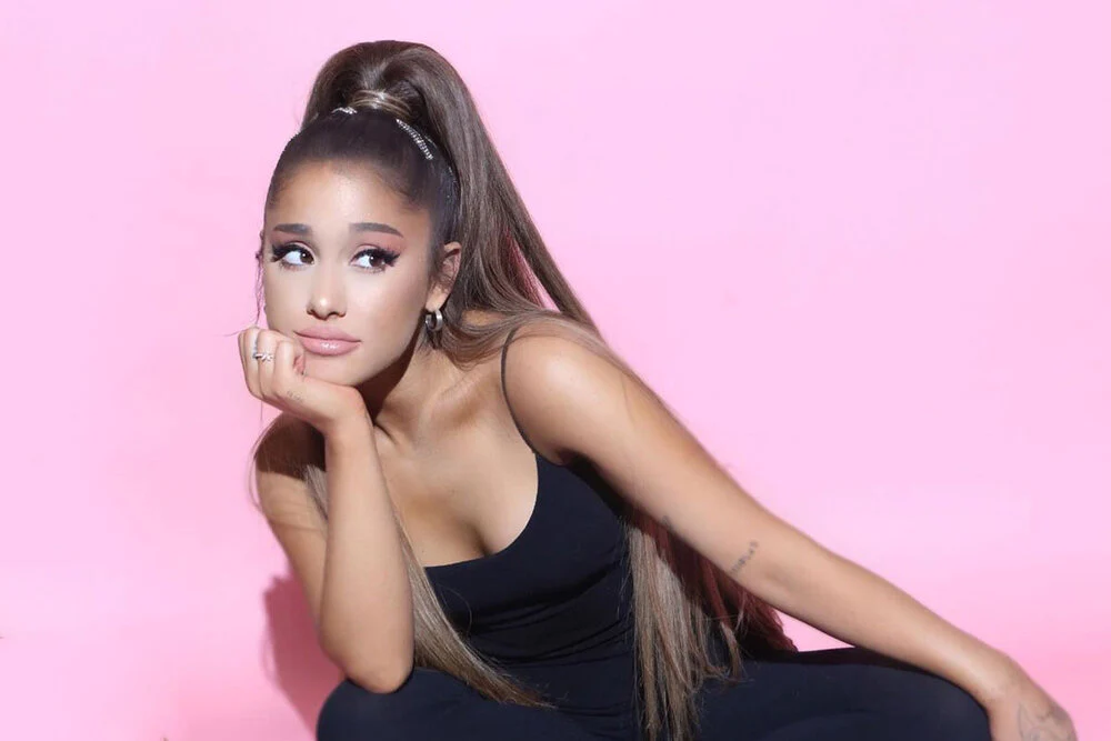 ¿Ariana Grande tiene un nuevo disco en proceso?