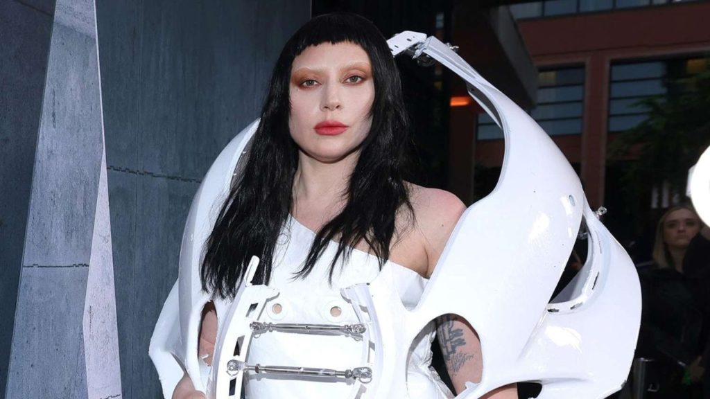 Lady Gaga revela que tenía COVID en el Chromatica Ball