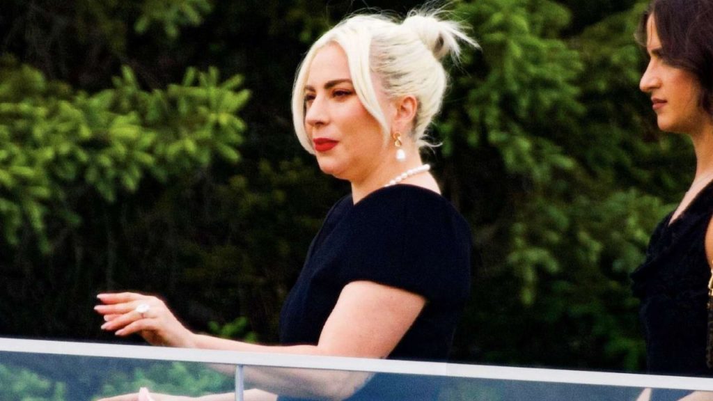 Lady Gaga le pone un stop a los rumores de embarazo