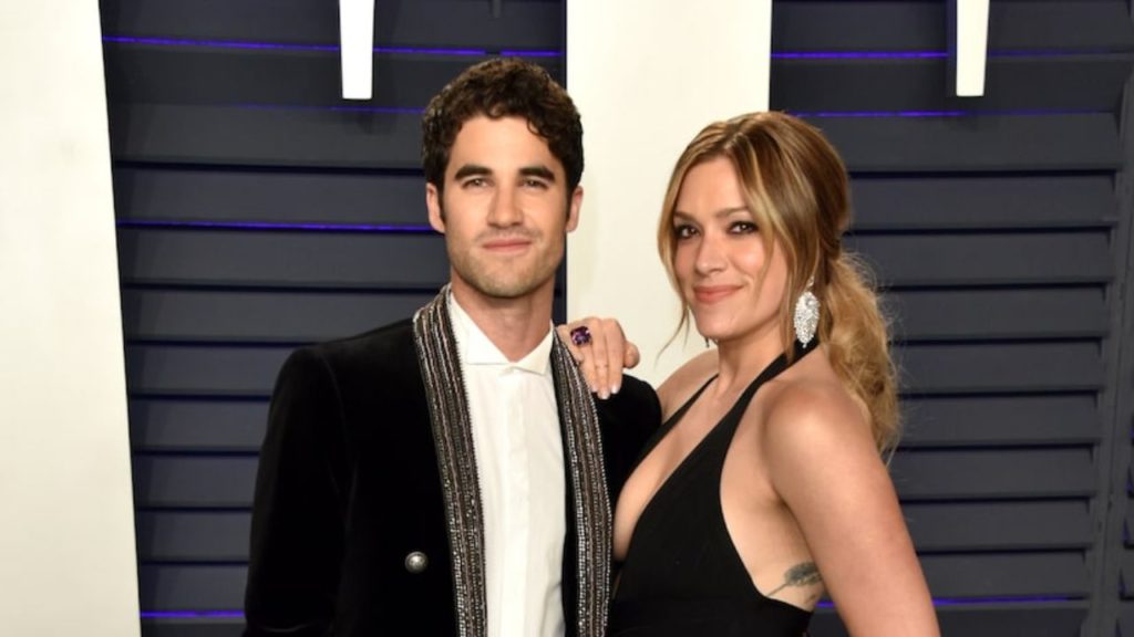 Darren Criss le da la bienvenida a su segundo bebé
