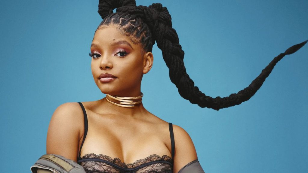 Halle Bailey regresa este mes a la música
