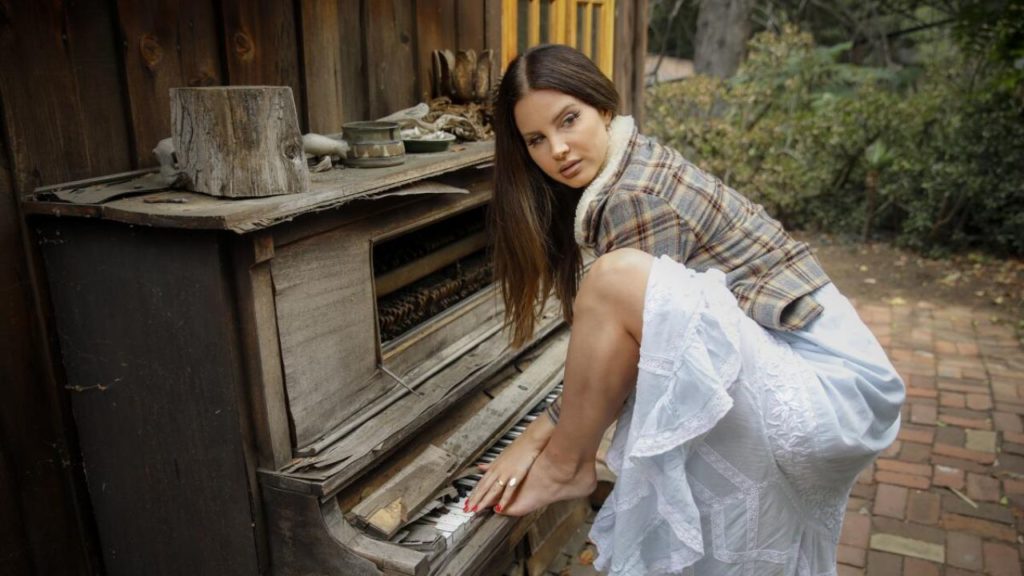 Lana Del Rey dice que 'Lasso' no tendrá un gran cambio