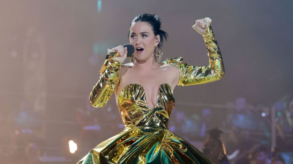 Katy Perry anuncia colaboración con Doechii