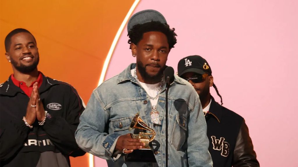 Kendrick Lamar triunfa en los Grammys 2025 con 'Not Like Us'