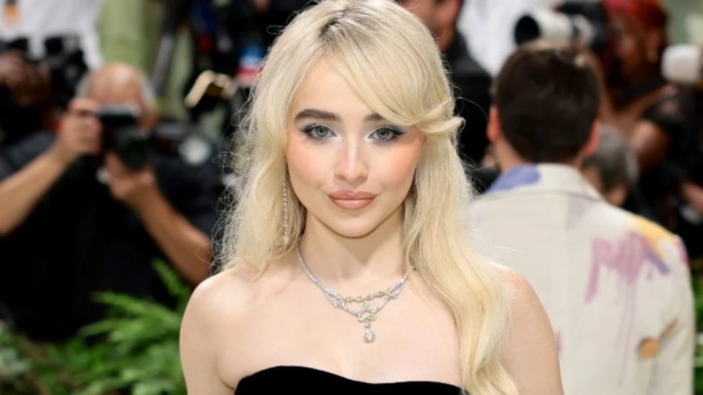 Sabrina Carpenter arrasa en los BRIT Awards 2025